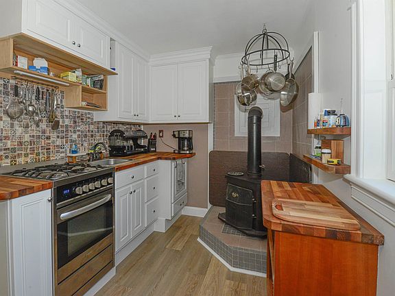 5th image of 169 South Bridgton Road