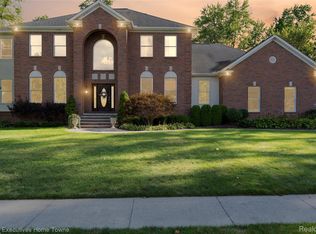 3279 Shorewood Ave, Fort Gratiot, MI