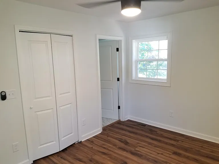 312 W Downing Ct — Photo 14