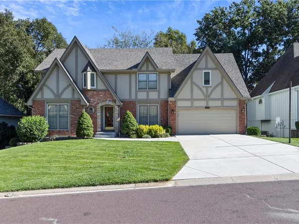 12221 Farley St, Overland Park, KS 66213