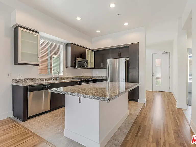 12920 Runway Rd #340 — Photo 14