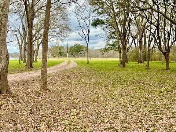 2nd image of 327 County Road 735