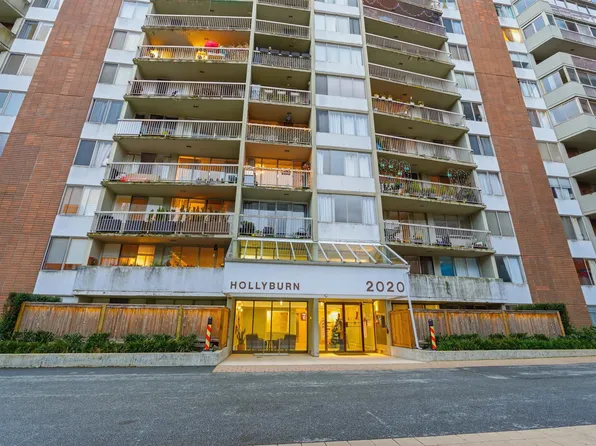 2020 Fullerton Ave #808, North Vancouver, BC V7P 3G3