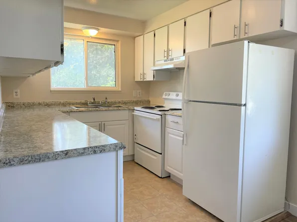 1408 W 14th Ave APT B, Kennewick, WA 99337