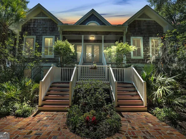 1088 Mission Dr SE, Darien, GA 31305