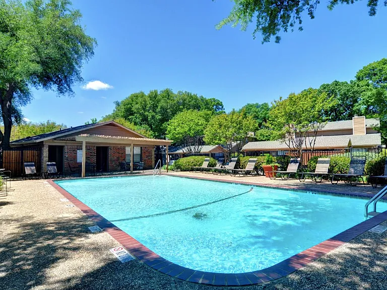 5700 Cedar Creek Dr — Photo 17