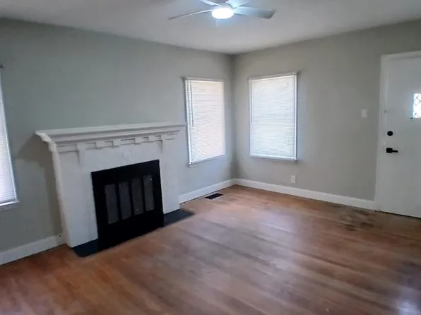 1815 S New Florissant Rd, Florissant, MO 63031