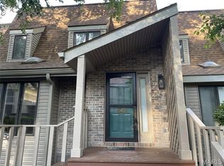 13613 Mason Oaks Ln #3, Saint Louis, MO 63131