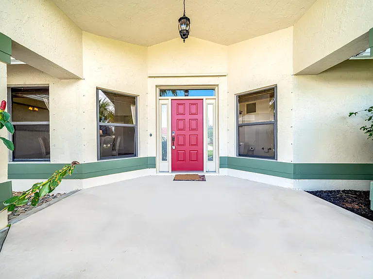 1637 Farmington Cir — Photo 14