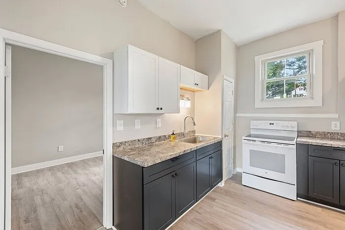 1 bed, 1.0 bath, $1,400 — Photo 3