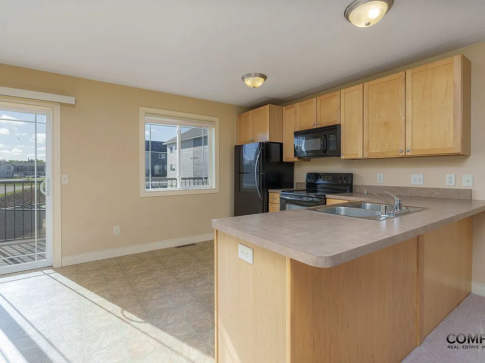 1049 W Macarthur Ave #1049