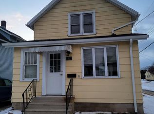 1022 Hawthorne St, Two Rivers, WI 54241