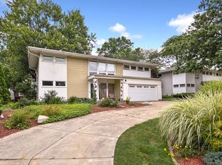 24080 Fairmount Blvd, Shaker Heights, OH