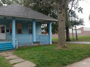 1032 Knowlton St, Rockford, IL 61102