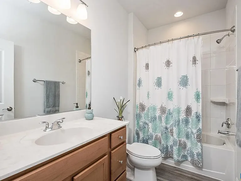 128 Bethany Ln — Photo 3