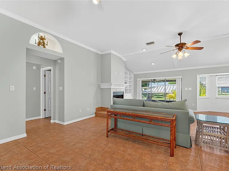 105 Fern Ct — Photo 33