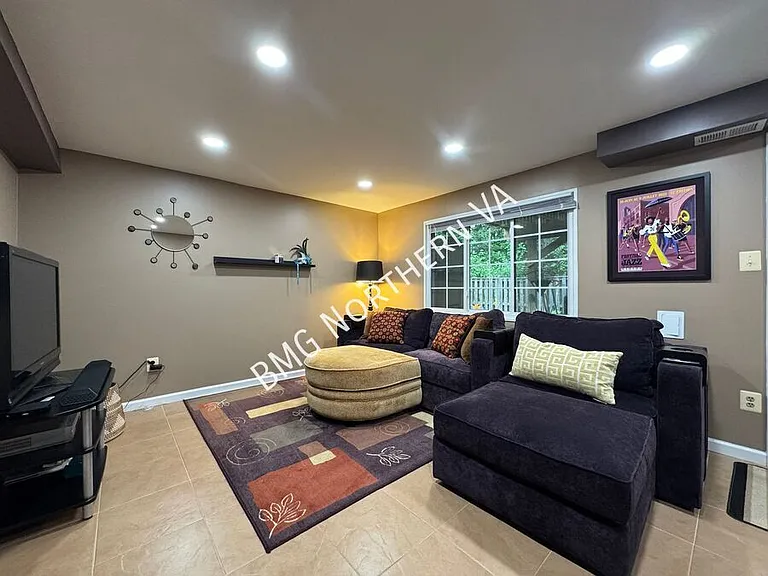 2816 Raymond Ct — Photo 25