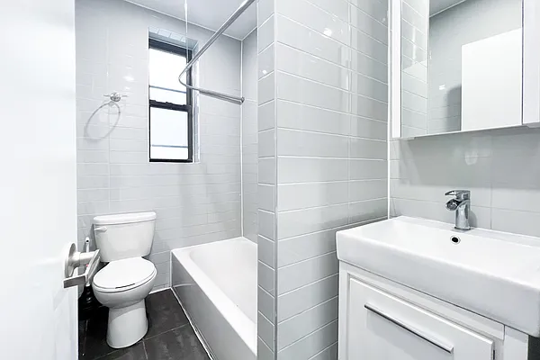 Rented by Platinum Properties | media 17