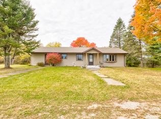 W2291 Nettleton Rd, Marinette, WI 54143