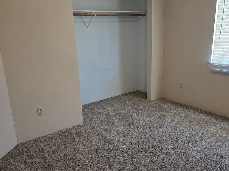 2368 Redwood Ave — Photo 20
