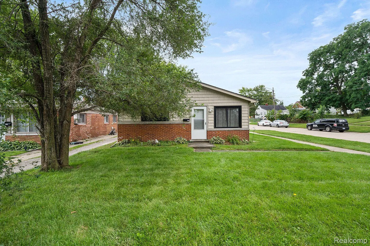 23612 Carlington St photo 1