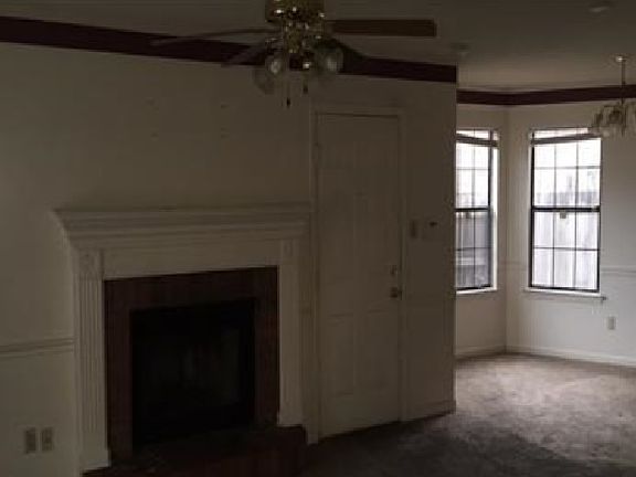 5th image of 4230 Meadow Valley Dr E