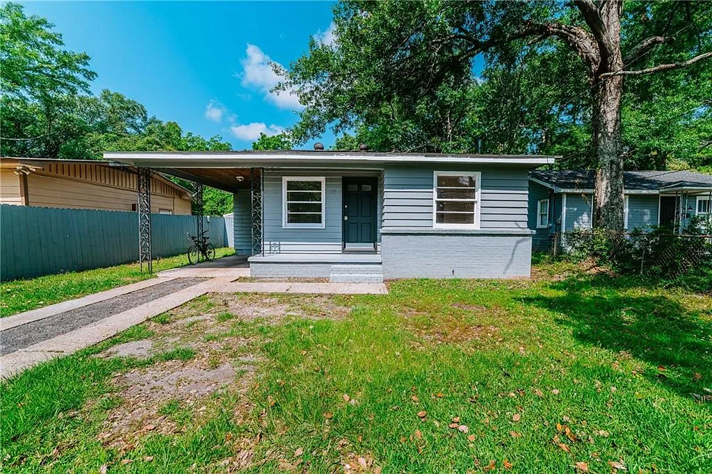 2 bed, 1.0 bath, 848 sqft, $945 — Photo 1