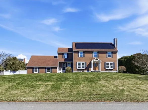 101 Windstone Dr, Portsmouth, RI 02871