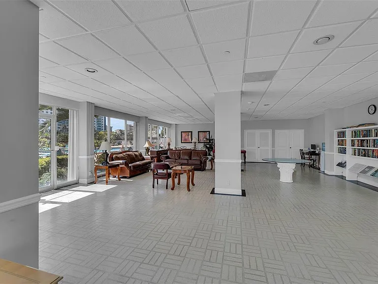 405 N Ocean Blvd #727 — Photo 32