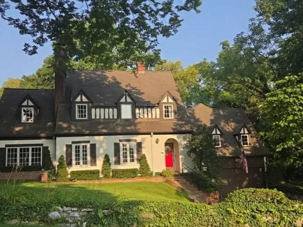 1 Cricket Ln, Saint Louis, MO 63144