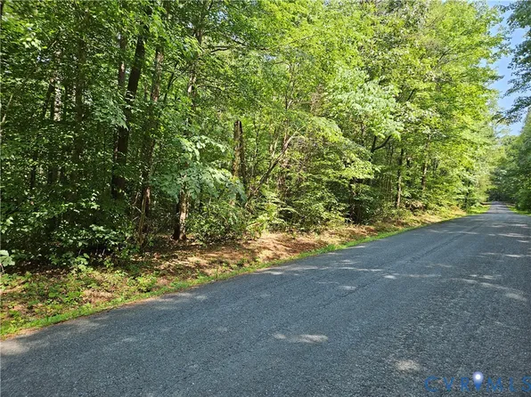 Childress Rd, Dillwyn, VA 23936