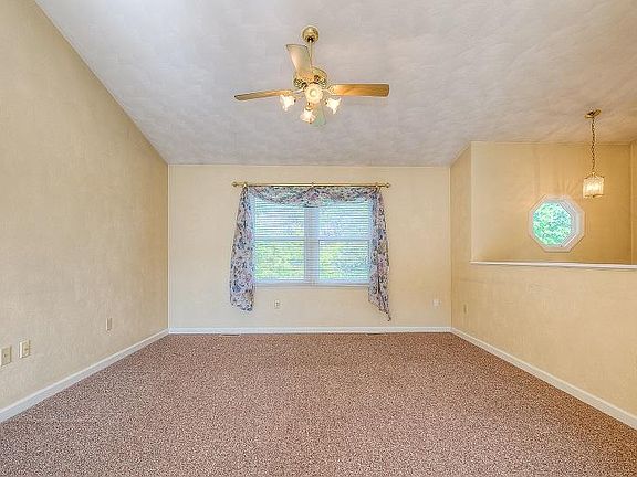 5th image of 1644 Millwood Dr