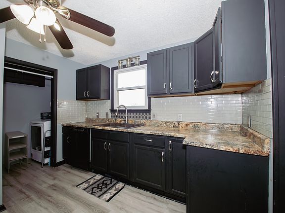 4th image of 2681 Holt Ln