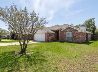 2402 Colgate Cir, College Station, TX 77840
