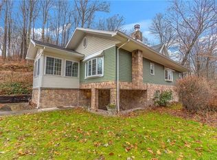 293 Upper Service Rd, Hookstown, PA 15050