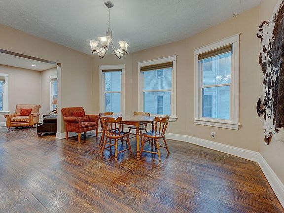 5th image of 3023 Cass St