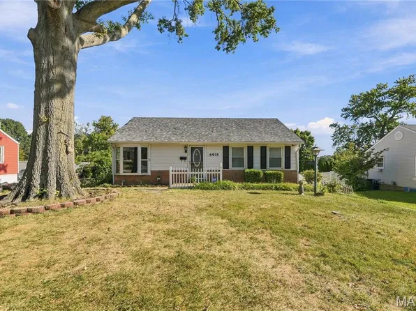 6935 Greenholly Dr, Saint Louis, MO 63123