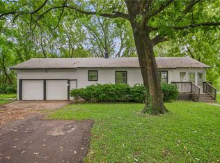 9004 E 55th St, Raytown, MO 64133