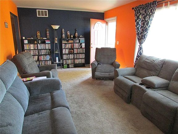 5th image of 198 N Center Ln