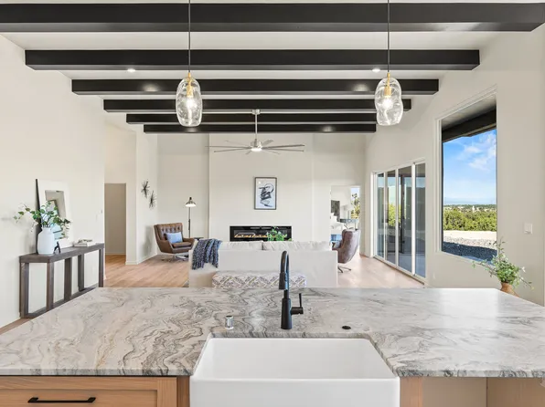 25 Vista Valle Cir, Lamy, NM 87540