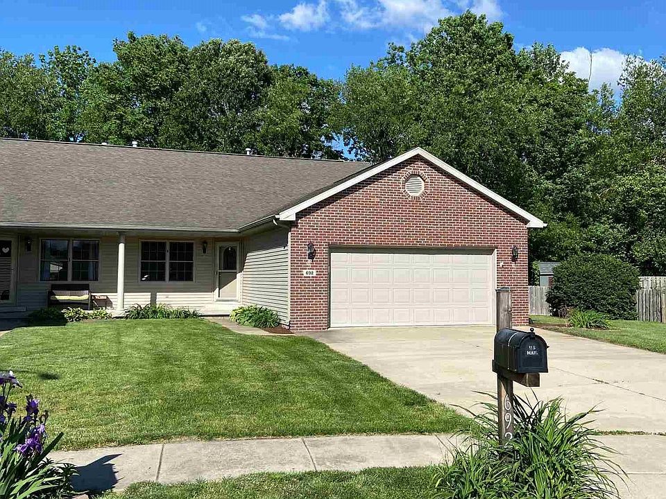 1st image of 692 Woodridge Dr
