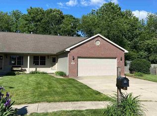 692 Woodridge Dr, Sherman, IL 62684