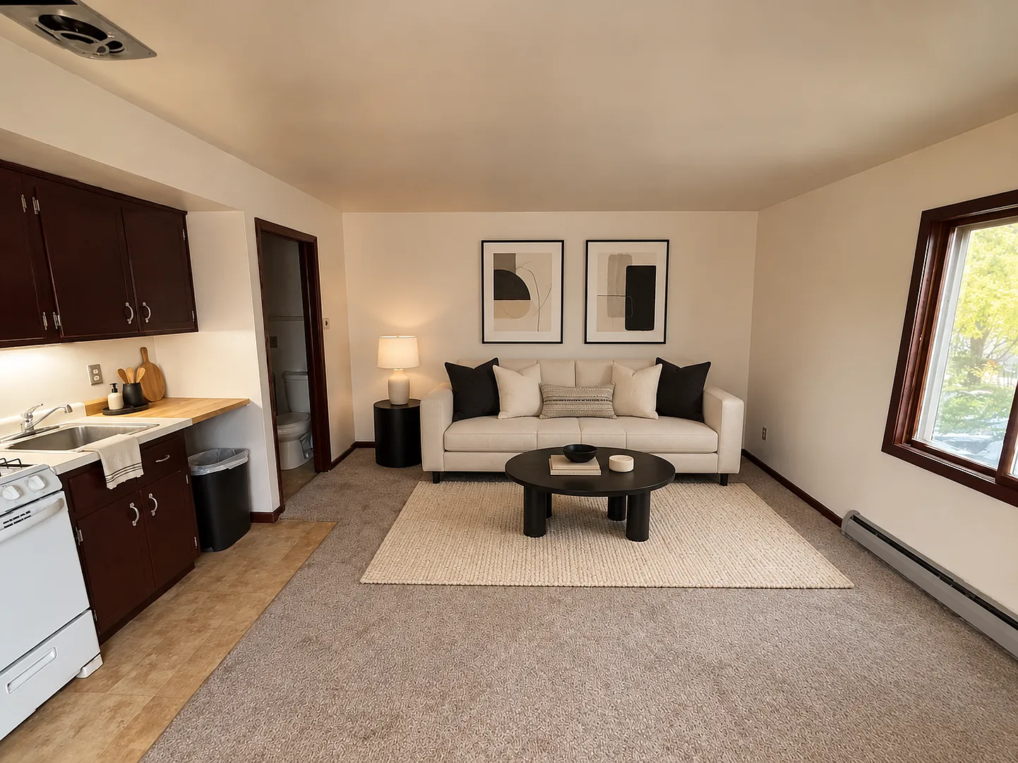 Cozy Studio, Big PossibilitiesHeat Included! — Photo 2