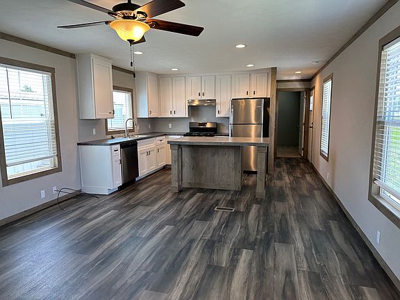 4th image of 2101 SW 38th St #33