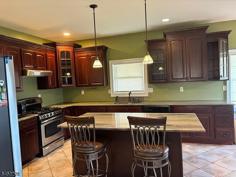 17 Aaron Ct — Photo 7