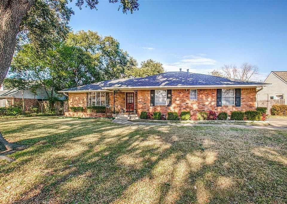 1st image of 614 Opal Ln