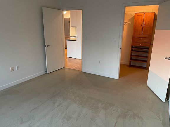 5th image of 301 Main St #25G