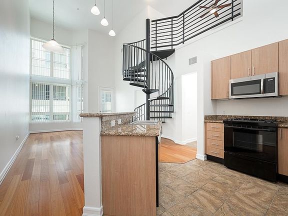2nd image of 1480 Broadway #2613