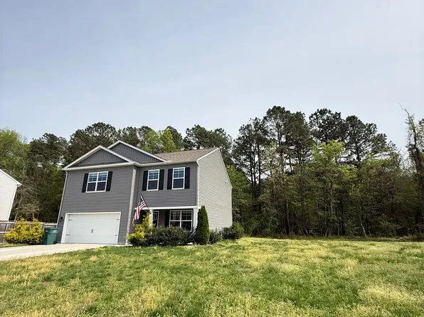 565 Bridgeway Ct, West Point, VA 23181