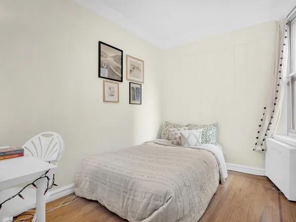 585 West 214th Street image 3 of 6